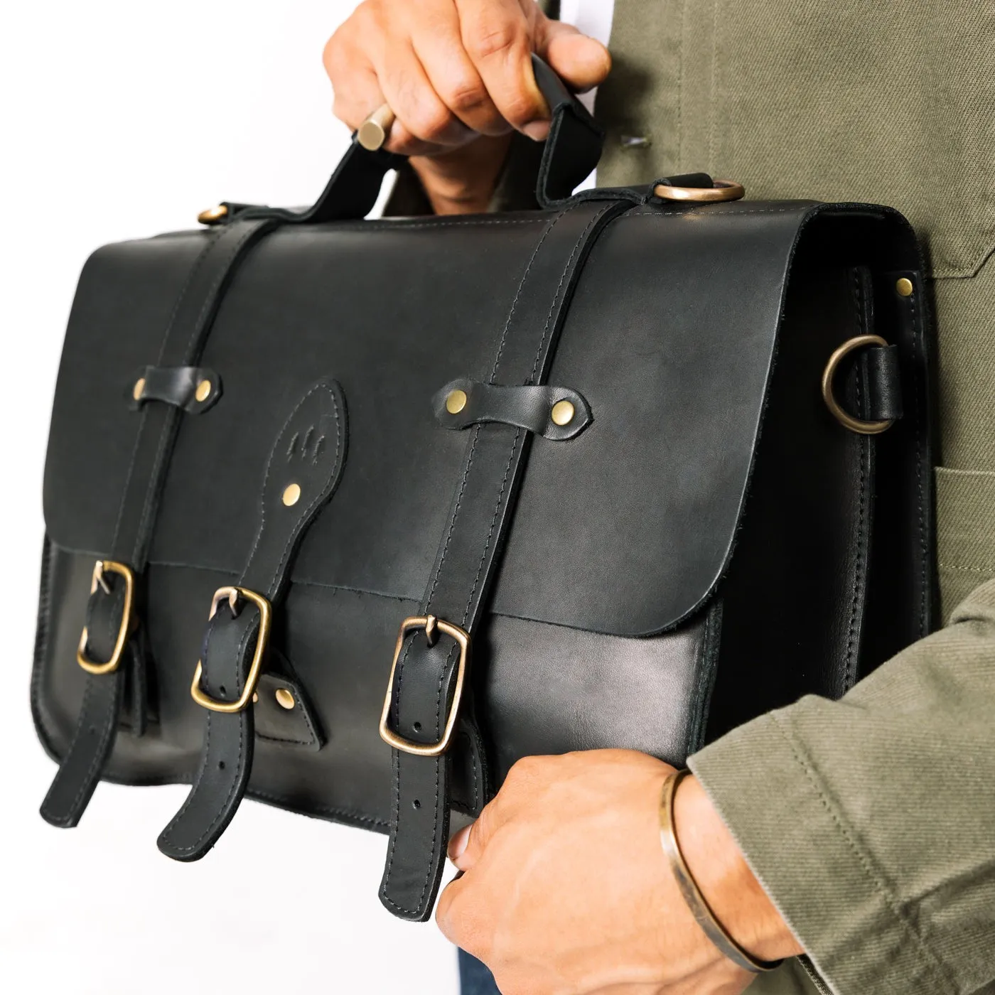 Classic XL Messenger Bag